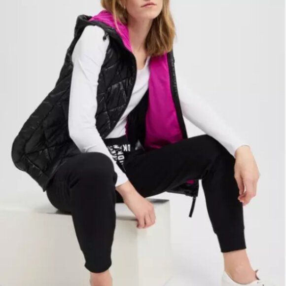 🔥 DKNY SPORT Quilted Puffer Vest – Reversible, Cozy & Stylish! - Picture 5 of 14